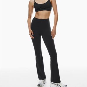 TNAButter atmosphere high rise flare leggings